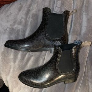 Leopard Print Chelsea Rain Boots